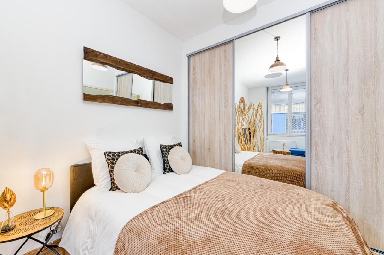 Apartment Meuble Classe 3 Etoiles Au Pied Des Thermes